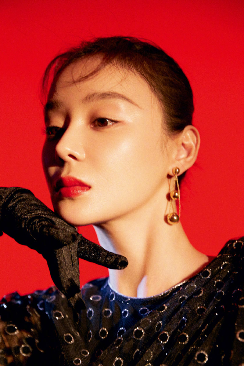 高清中国内地影视湖北省襄阳女演员袁姗姗羽毛裙唯美写真桌面壁纸图片 高清中国内地影视湖北省襄阳女演员袁姗姗羽毛裙唯美写真桌面壁纸图片