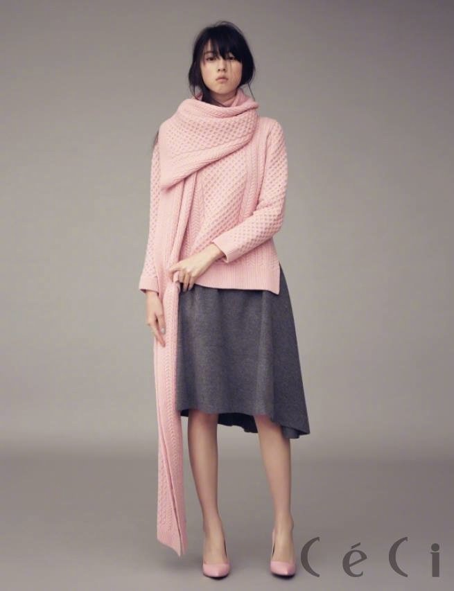 三吉彩花图片