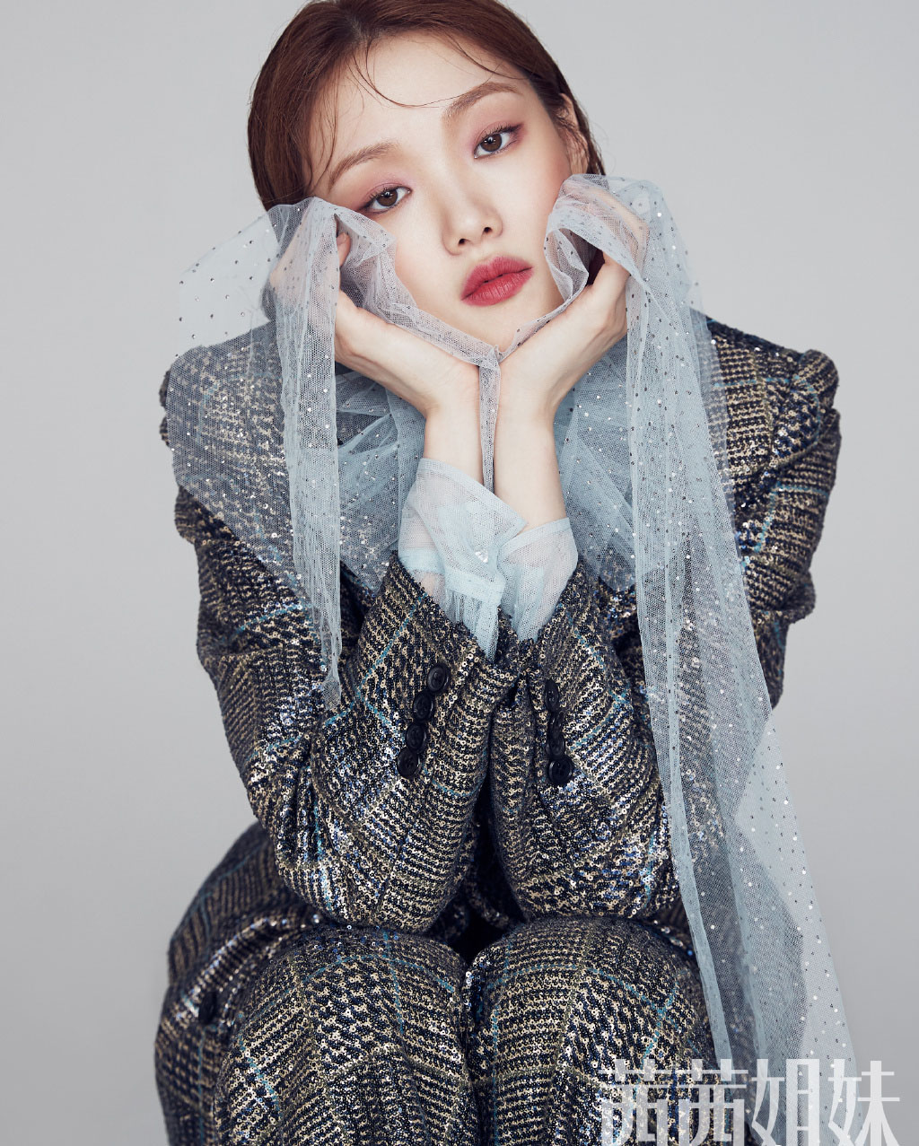 高清韩国女演员模特李圣经性感中文杂志写真图片图片