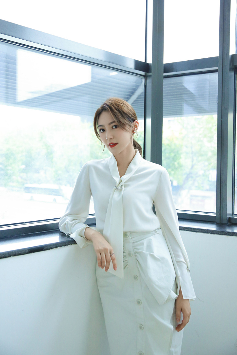 黄梦莹图片