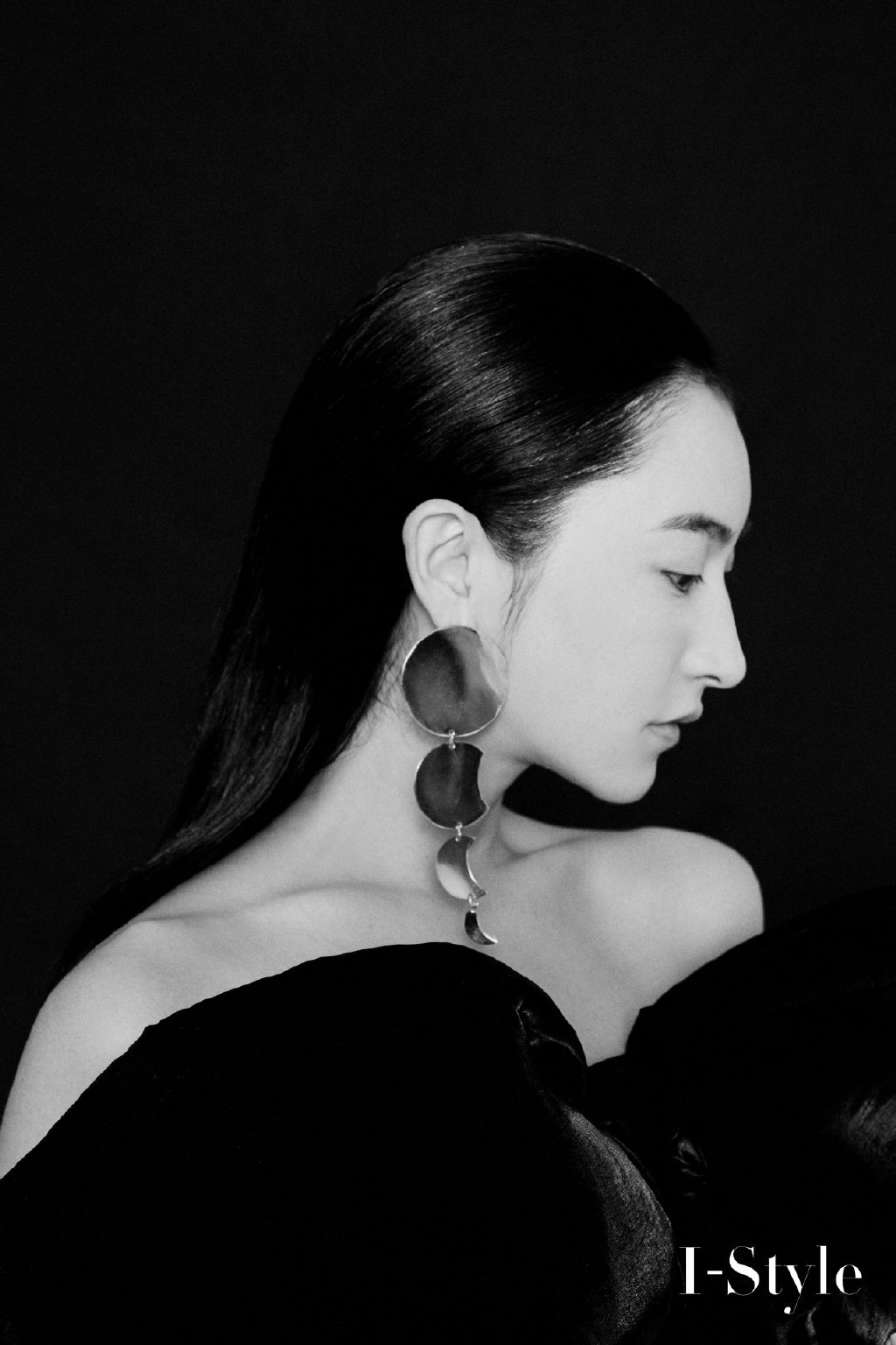 曲尼次仁性感写真图片图片