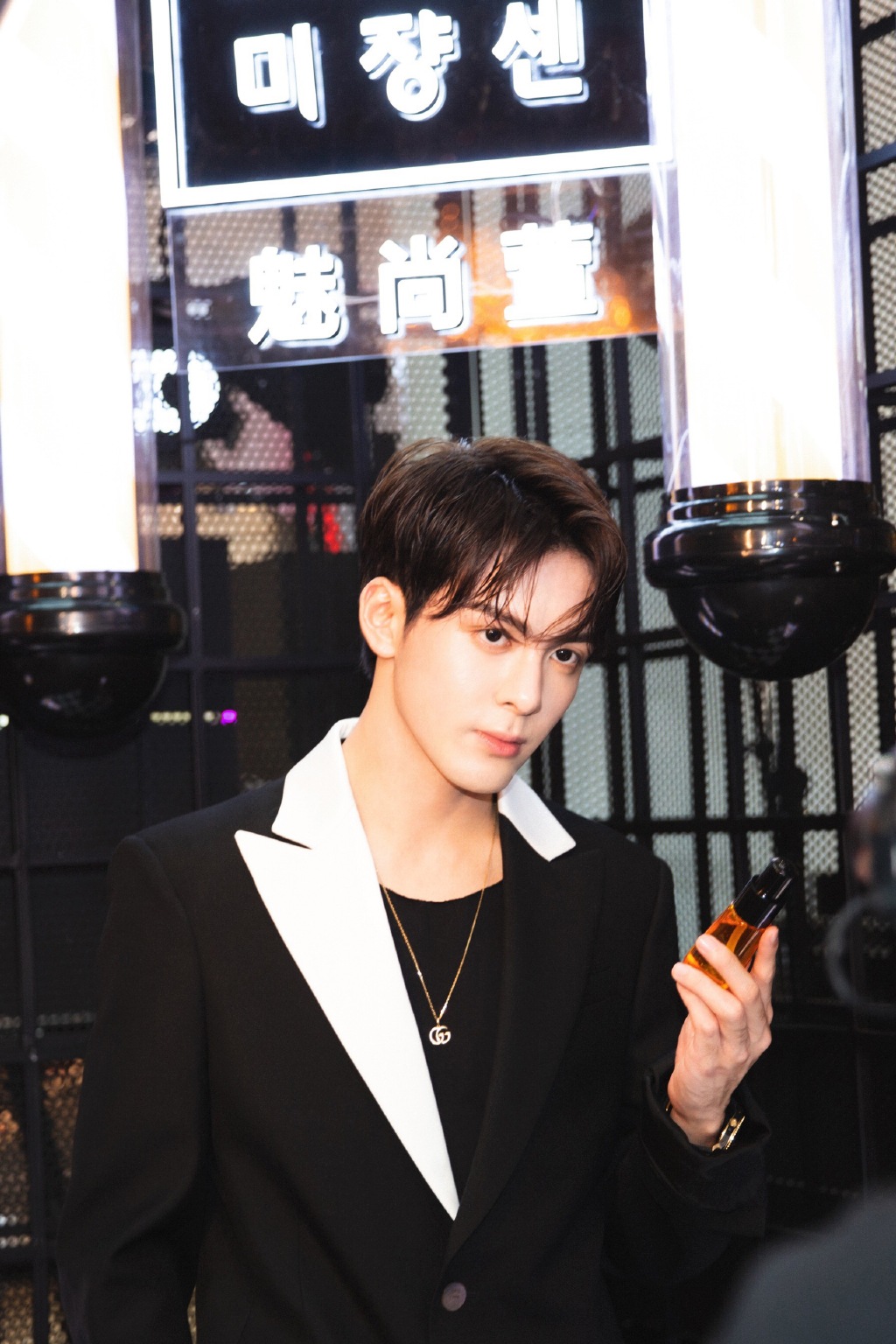 高清广东省深圳男明星曾舜晞清爽帅气写真图片图片 高清广东省深圳男明星曾舜晞清爽帅气写真图片图片