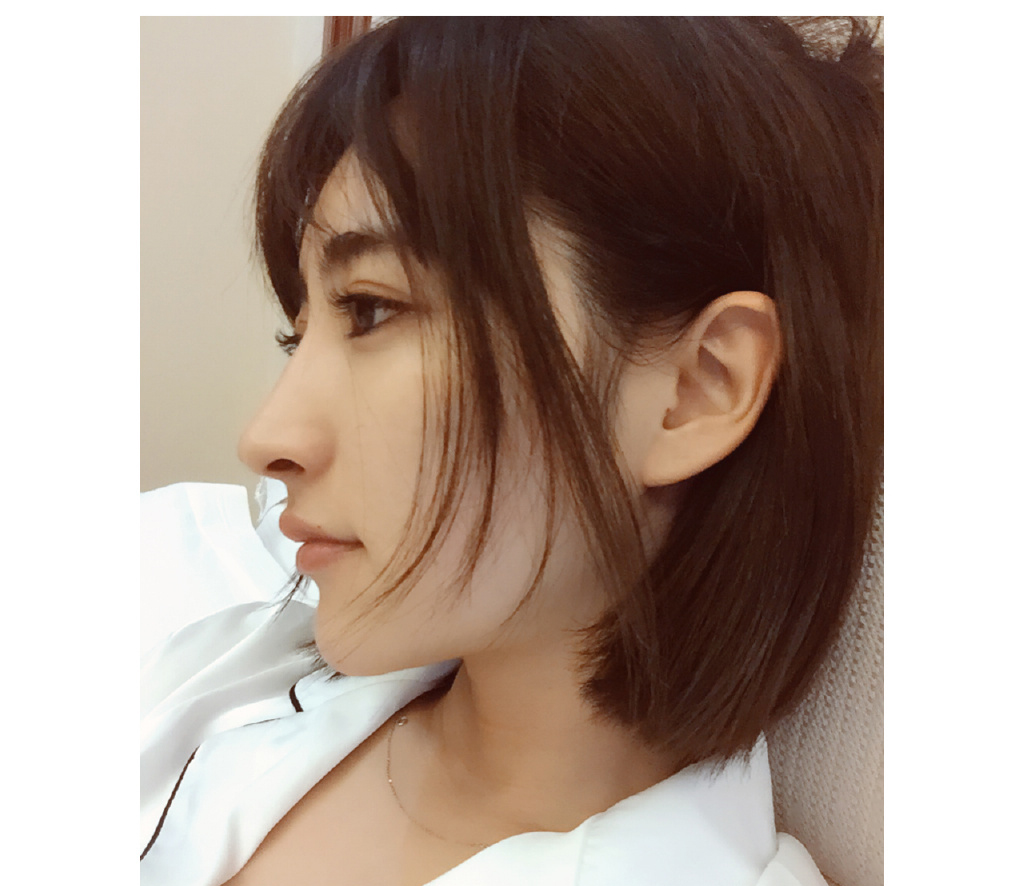 曲尼次仁清新甜美生活照图片图片