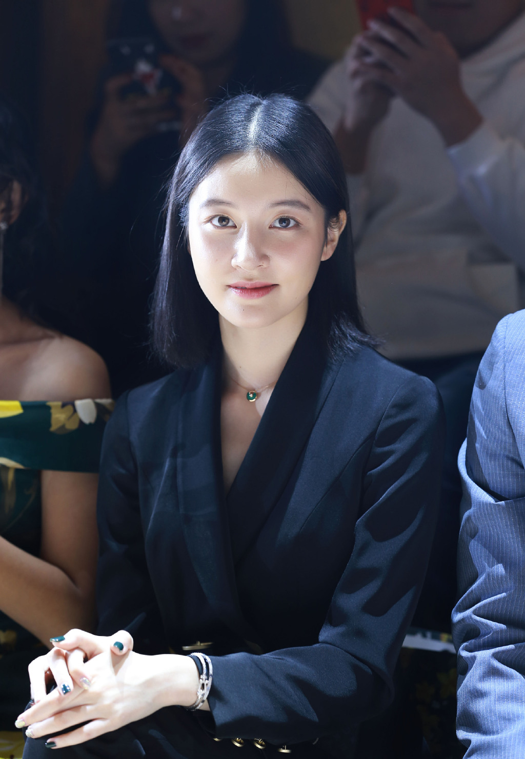 中国大陆女演员崔心心性感活动照图片图片