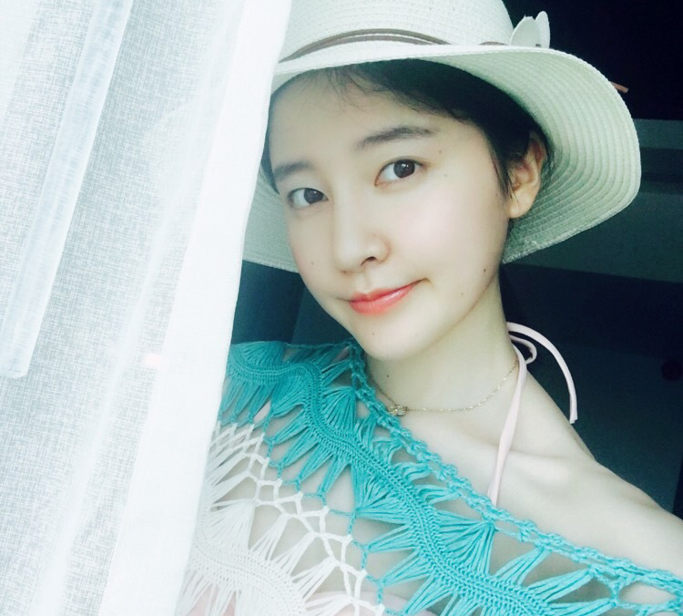 中国大陆女演员崔心心旅拍生活照图片图片