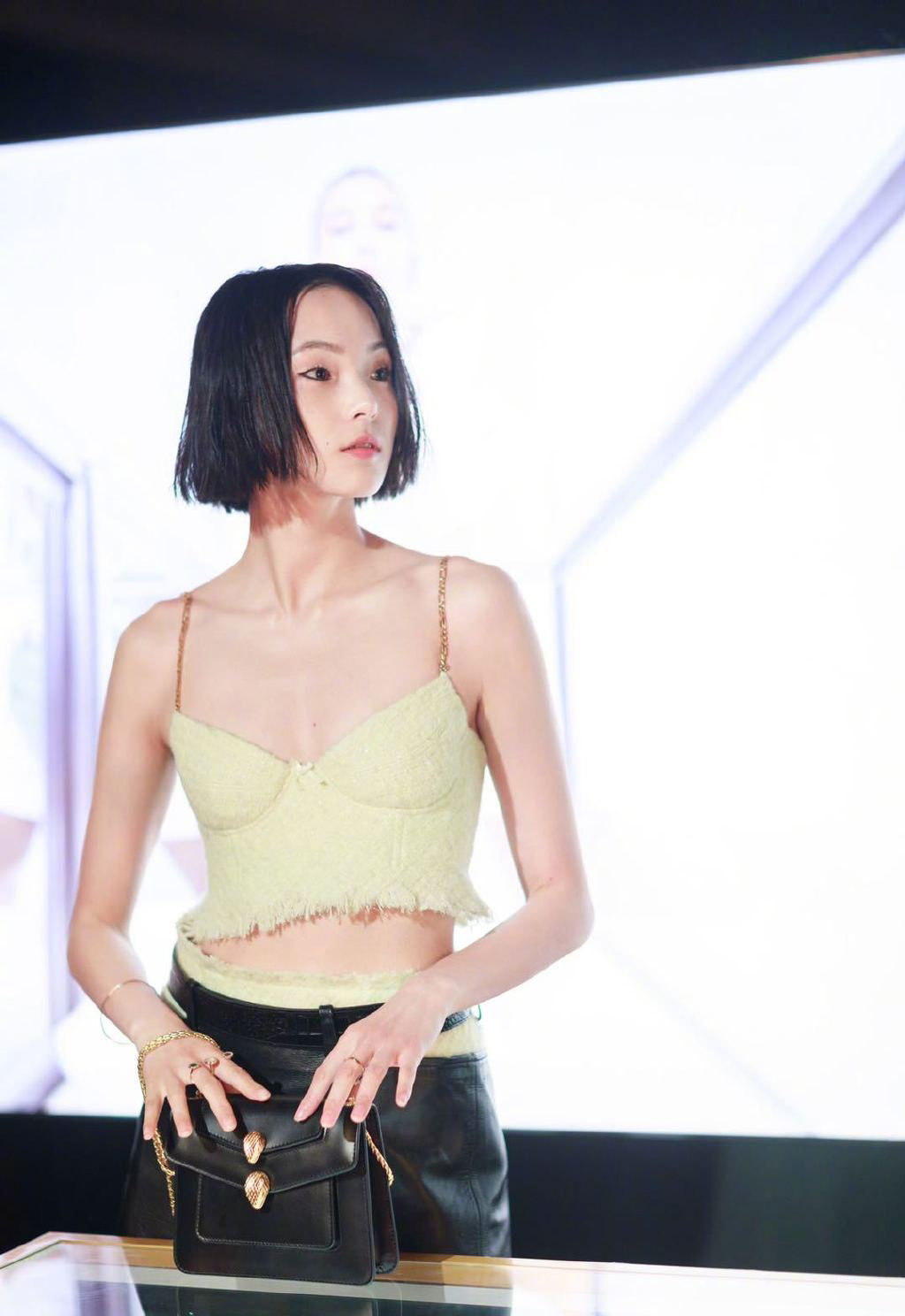 雎晓雯时尚杂志大片写真桌面壁纸图片