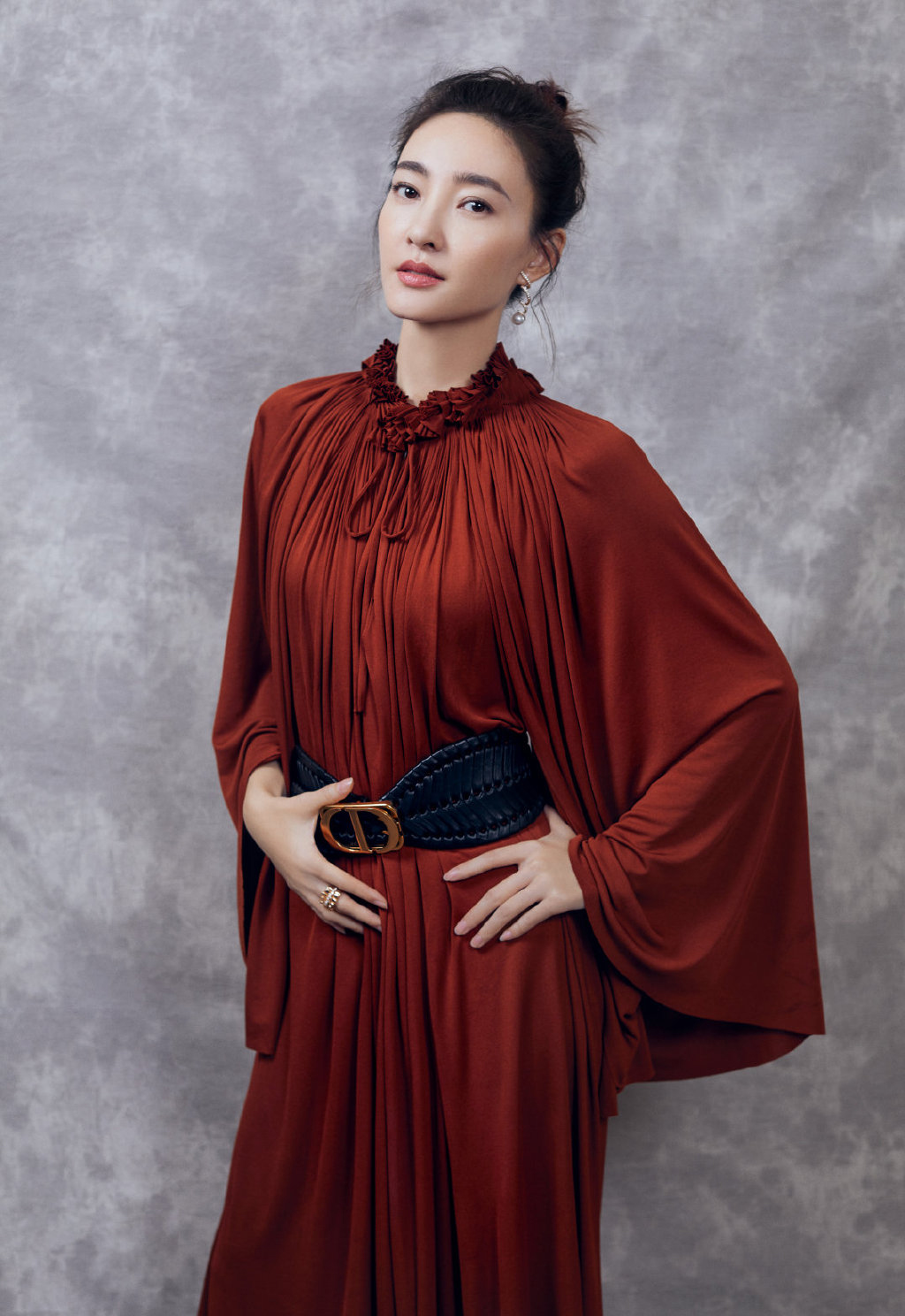 王丽坤性感优雅活动图片图片