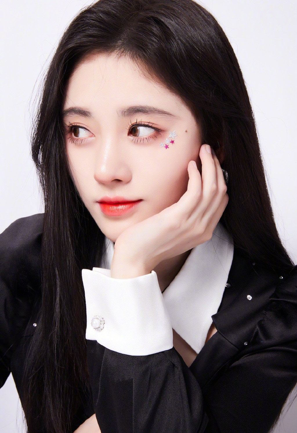 鞠婧祎图片