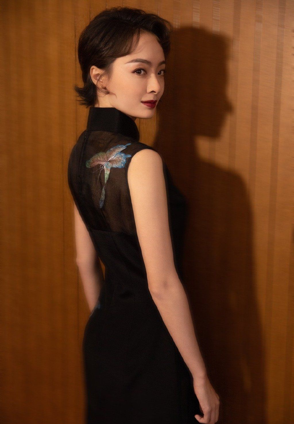 中国内地四川成都女演员孙铱早秋时尚街拍写真图片图片