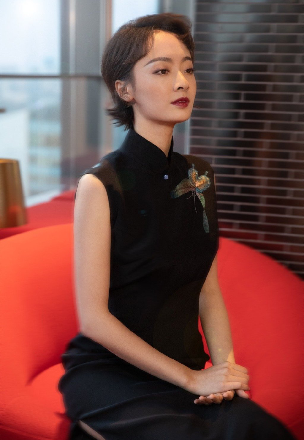 中国内地四川成都女演员孙铱早秋时尚街拍写真图片图片