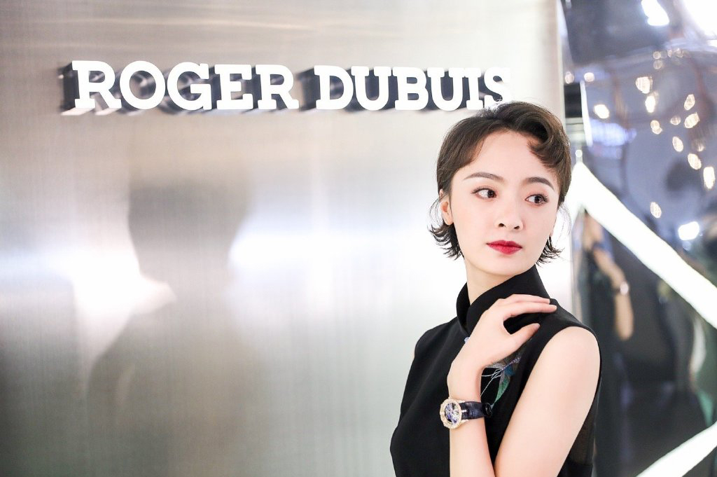 中国内地四川成都女演员孙铱早秋时尚街拍写真图片图片