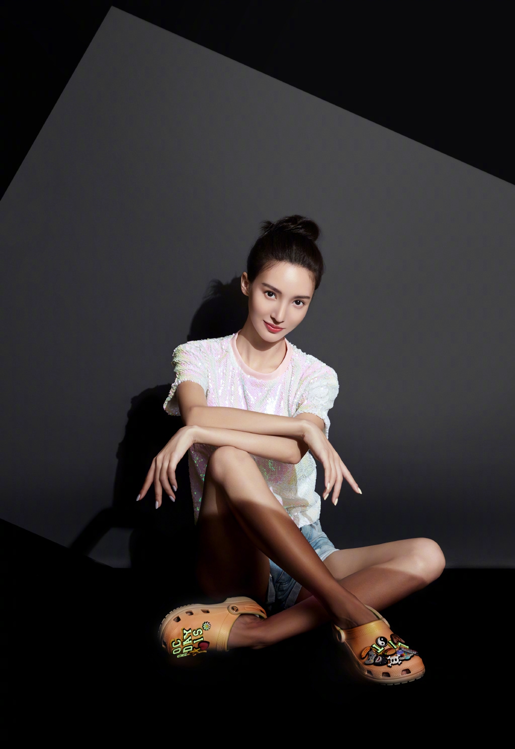 中国大陆山东济南女演员平面模特金晨清新随性写真图片图片