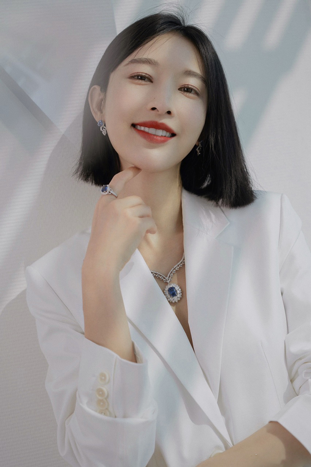 中国大陆广西省桂林模特女演员张俪美艳迷人黑裙写真图片图片