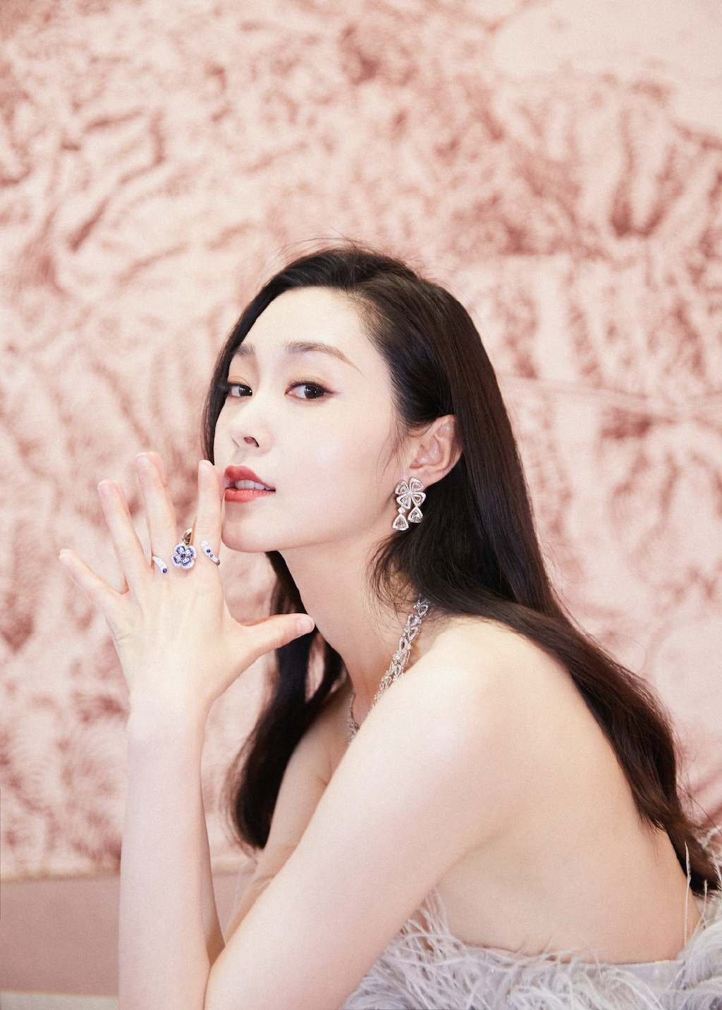 中国内地湖北省荆门女演员宋轶灵动优雅活动图片图片