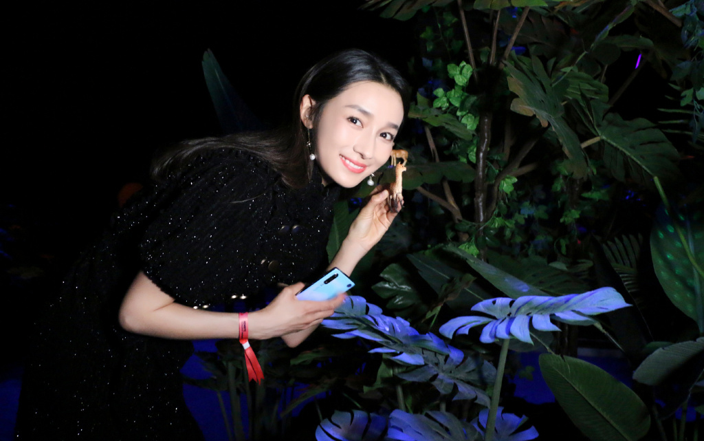 高清女明星李若宁性感活动照图片图片