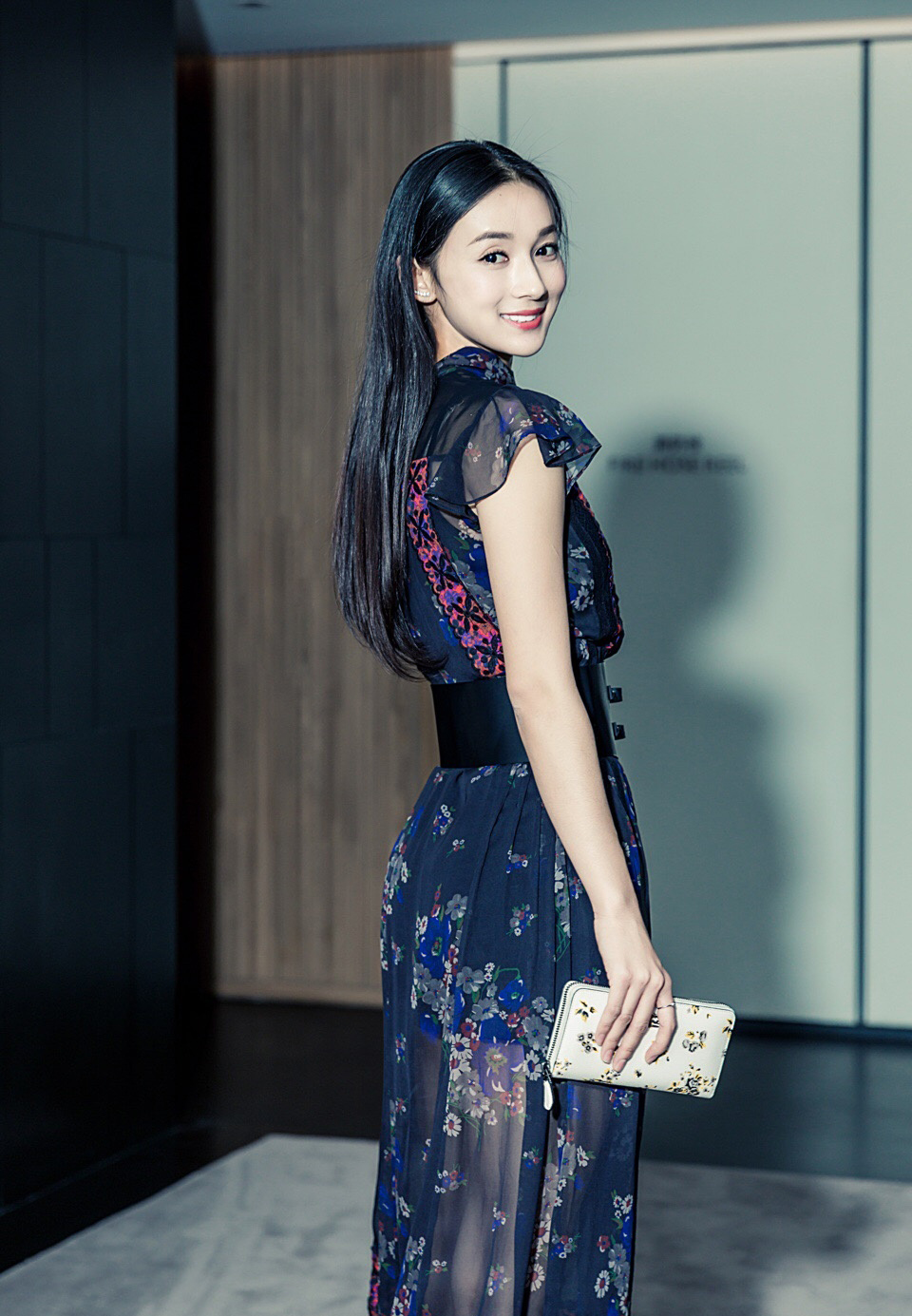 高清女明星李若宁甜美气质活动照图片图片