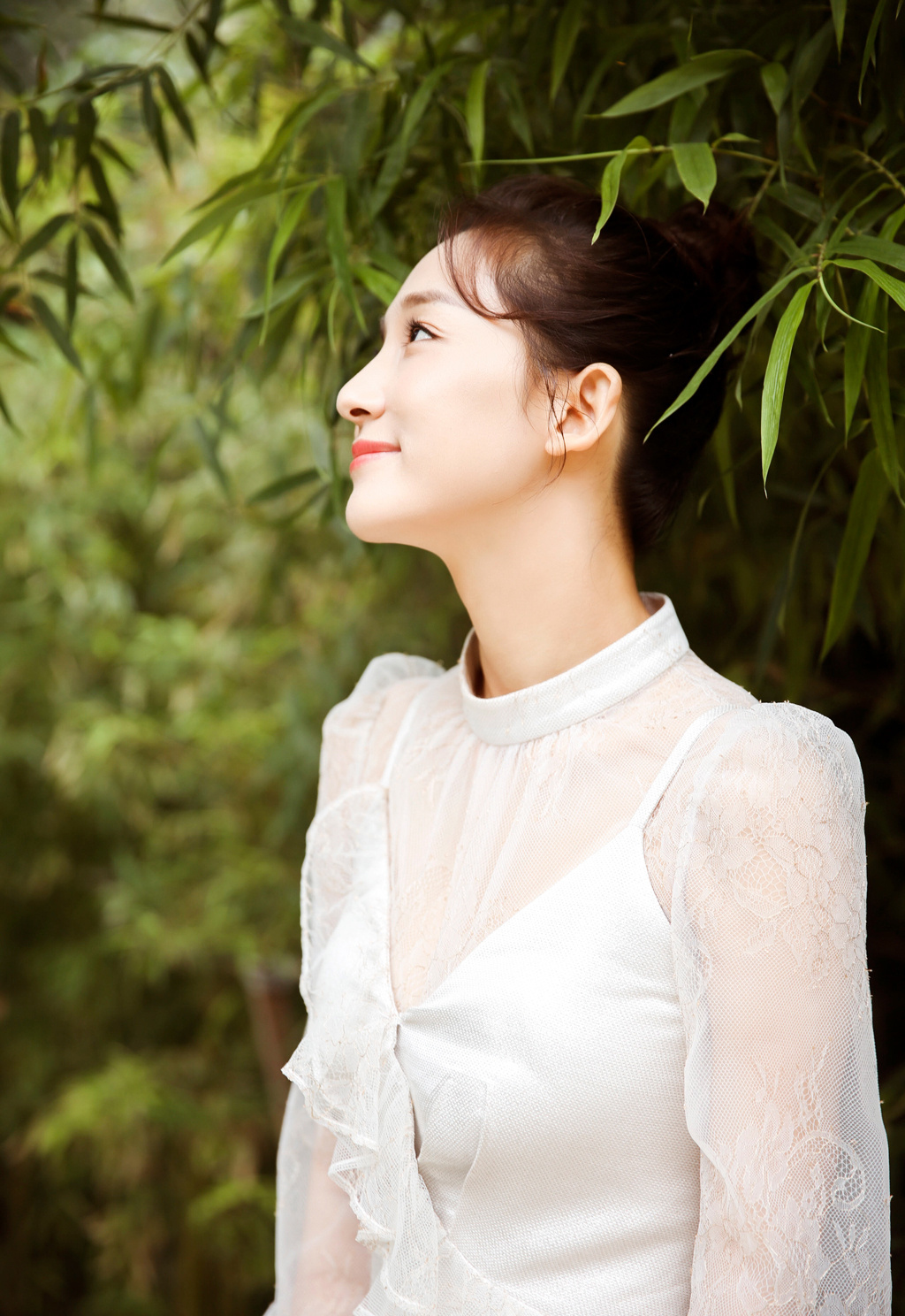 高清女明星李若宁甜美气质蕾丝写真图片图片