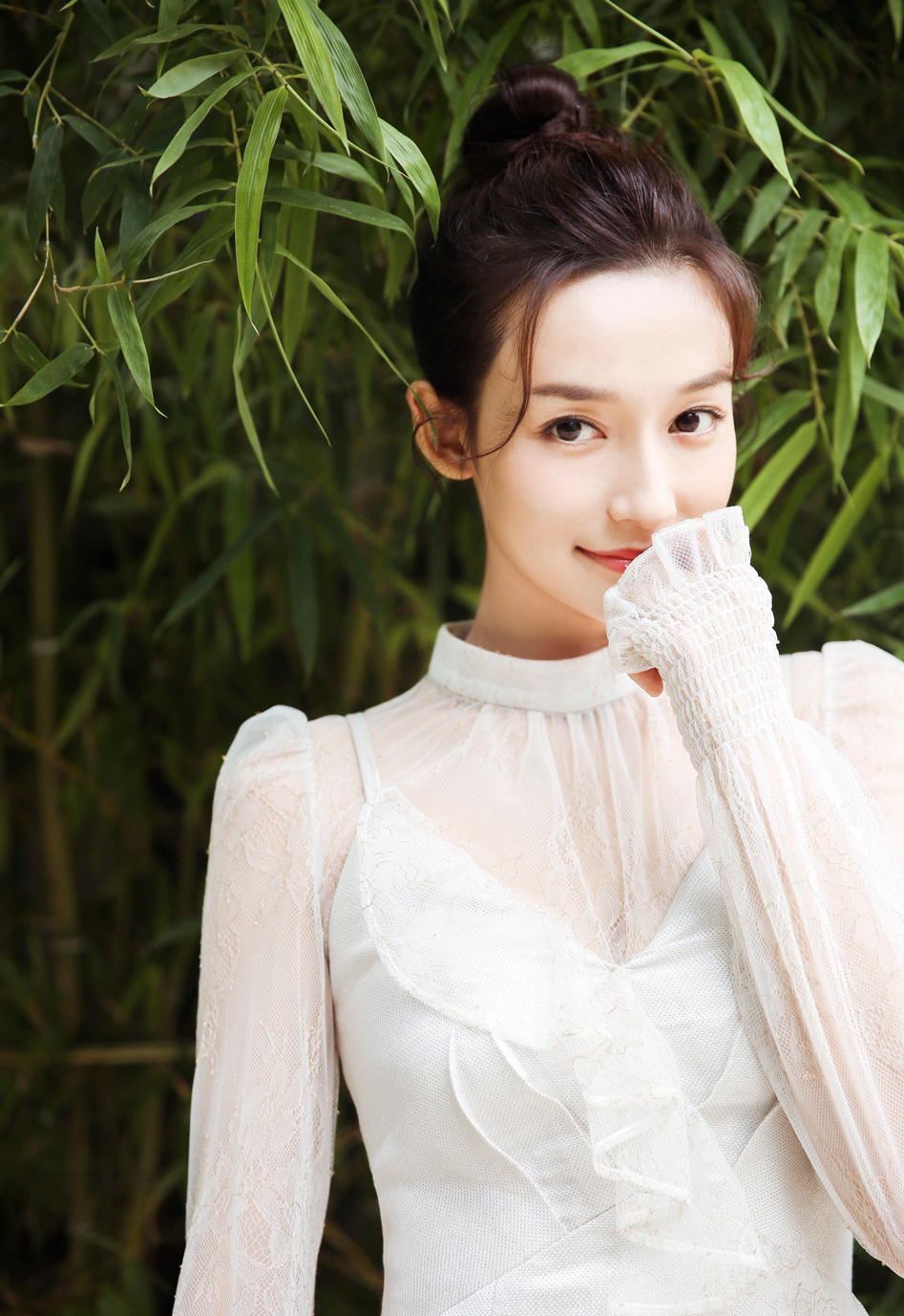 高清女明星李若宁露肩装性感写真图片图片