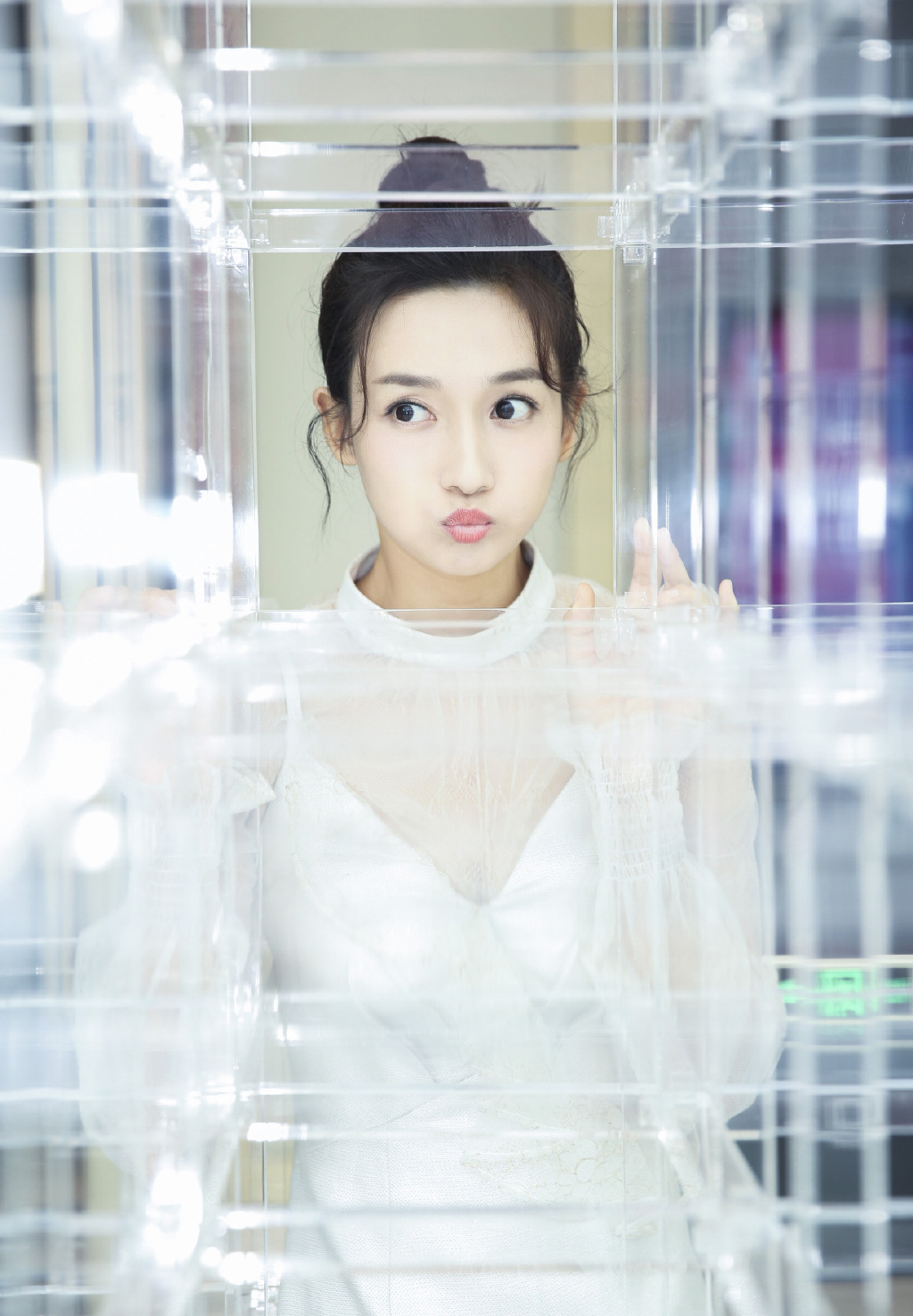 高清女明星李若宁俏皮可爱写真图片图片