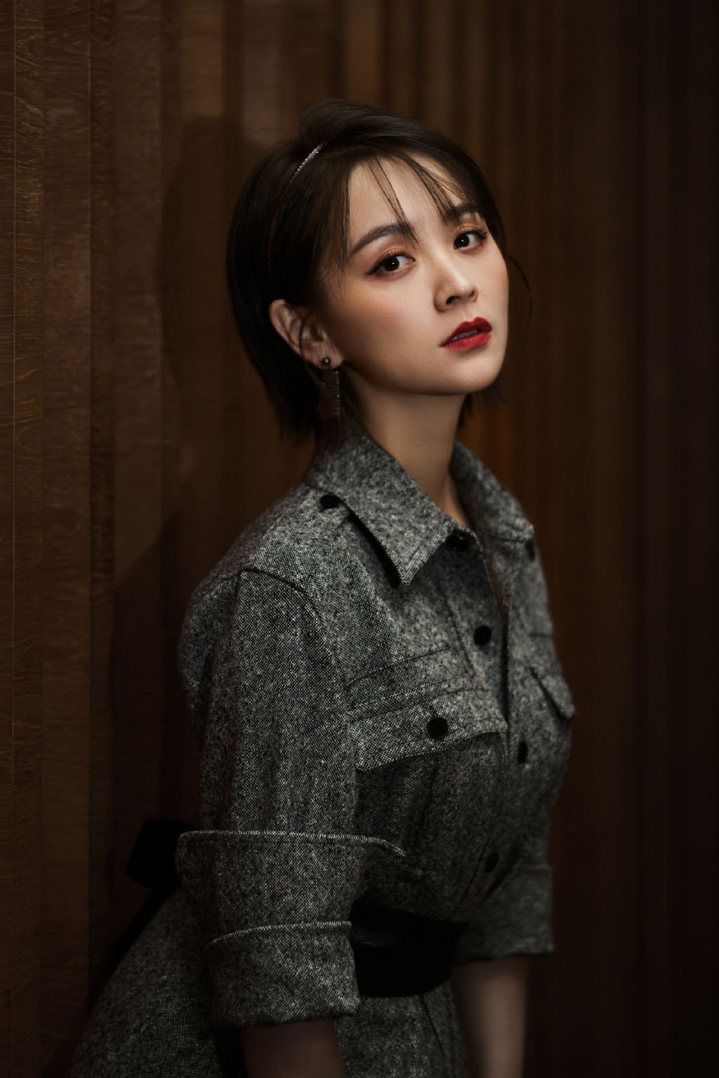 邓莎吊带白裙灵动俏皮写真图片  邓莎图片图片