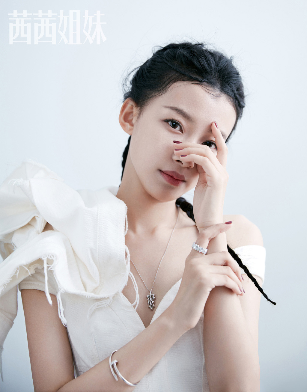 林省通化市集安女明星孙怡妩媚动人时尚写真大片图片