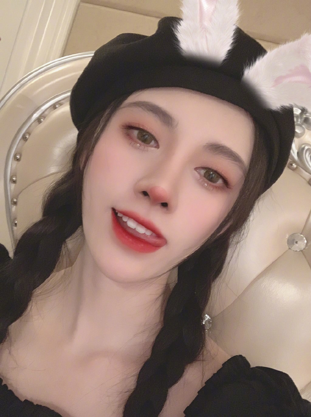 鞠婧祎万圣节暗黑系自拍照图片图片