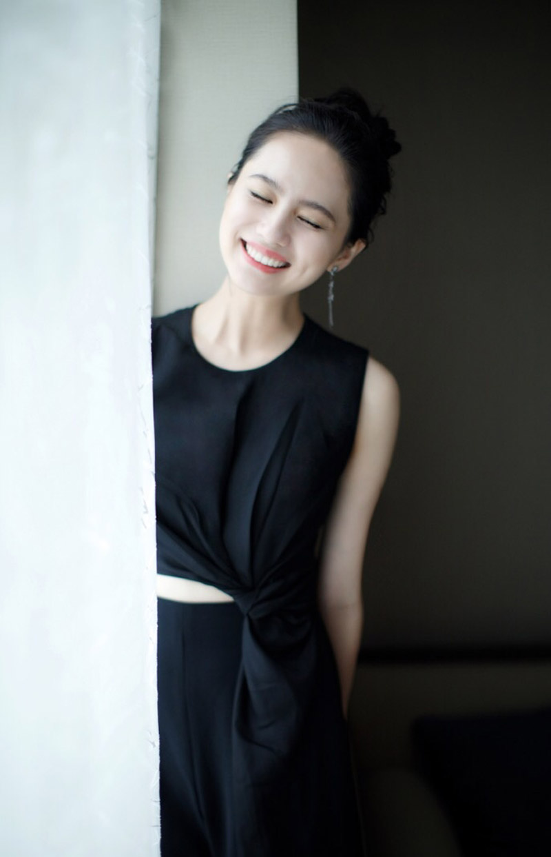 高清性感北京美女姜珮瑶时尚冷艳写真大片图片