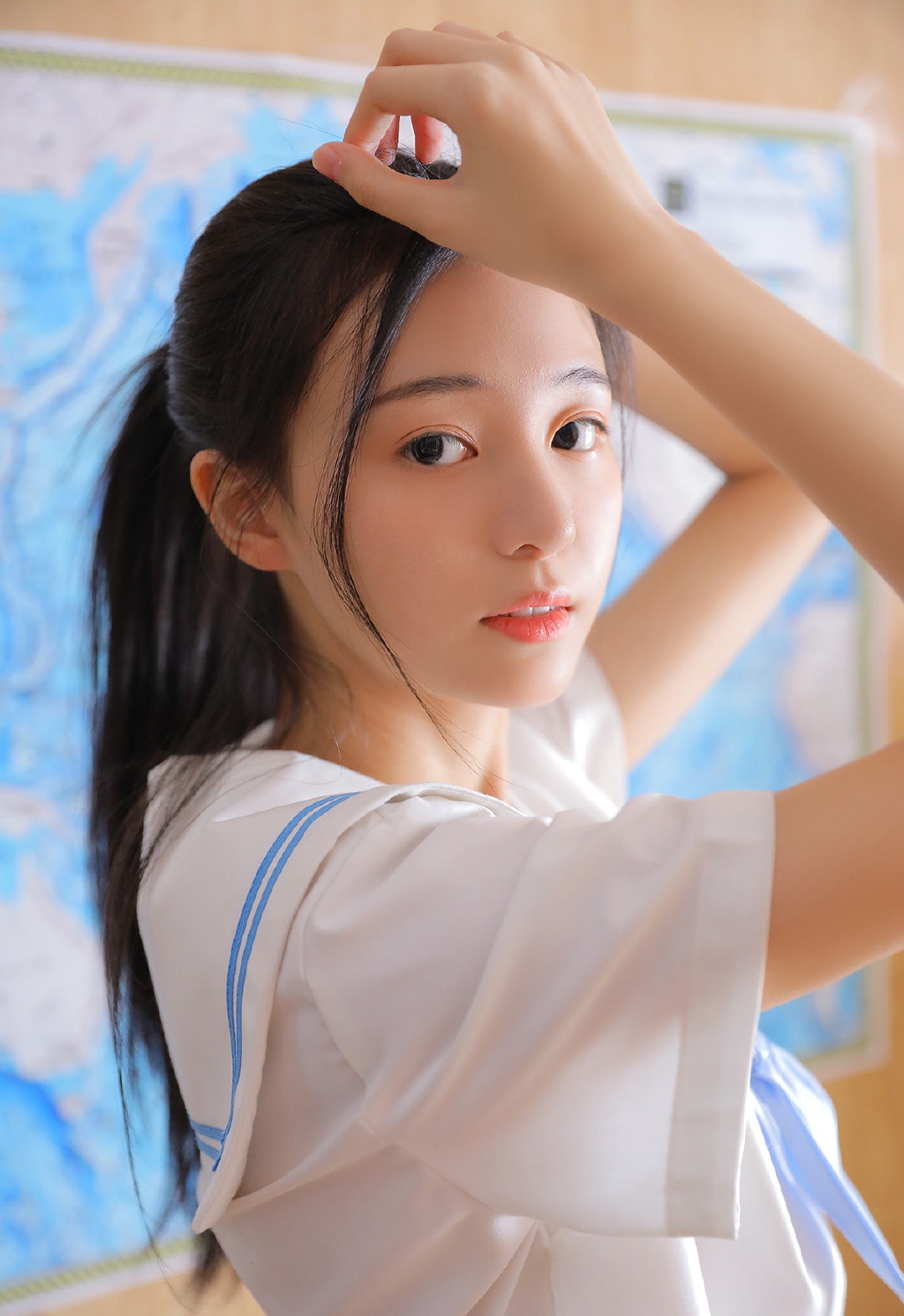 超短裙美女图片