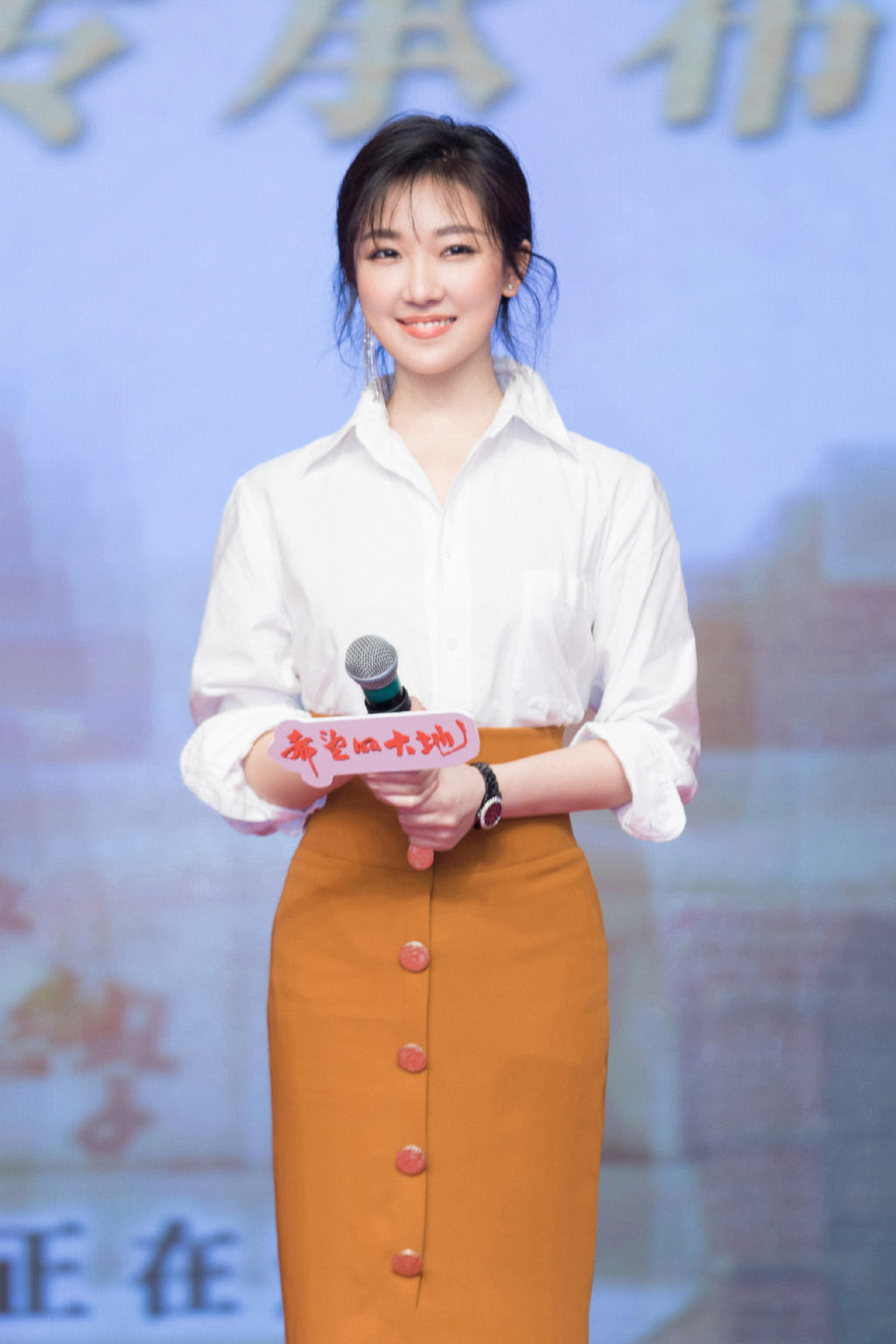 中国内地辽宁省沈阳女演员菅纫姿秋冬养眼时尚写真图片图片