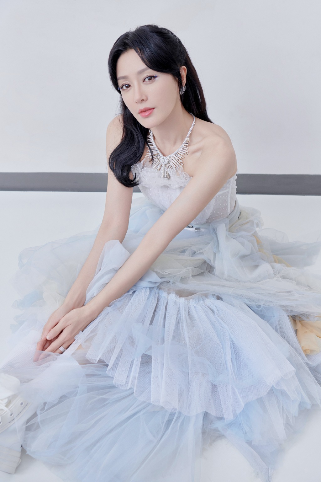 高清中国内地辽宁省沈阳女演员秦岚优雅自信性感写真图片