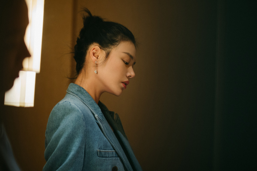 大陆内地安徽省蚌埠女演员马思纯微博之夜优雅干练写真图片图片