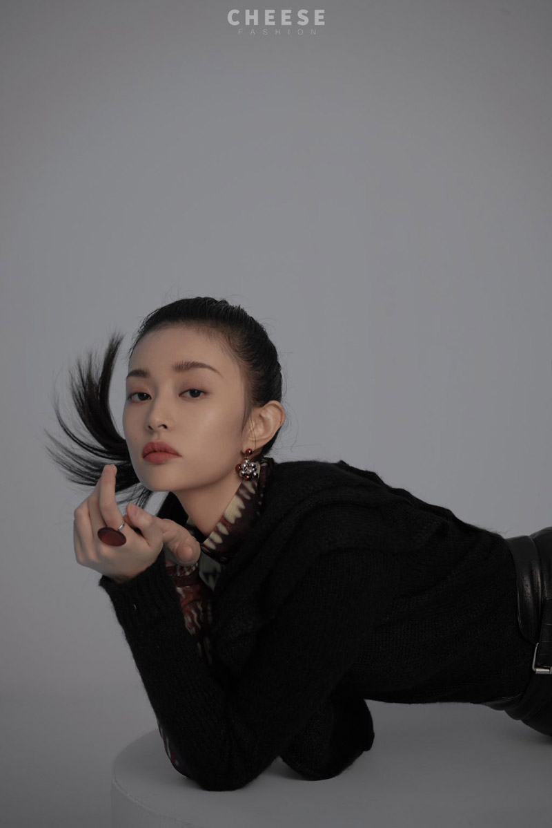 盖玥希黄裙优雅时尚写真图片图片
