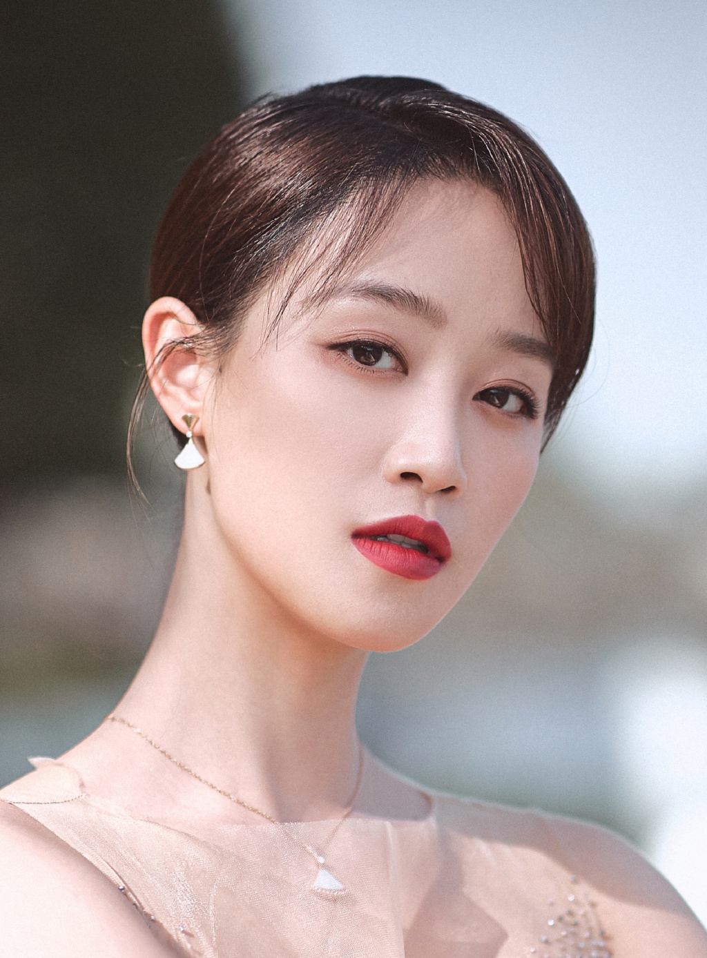 高清中国内地影视上海女演员蓝盈莹最新个性养眼时尚写真图片图片