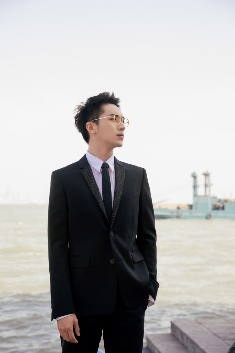 中国内地中国上海男演员许魏洲公益写真图片图片
