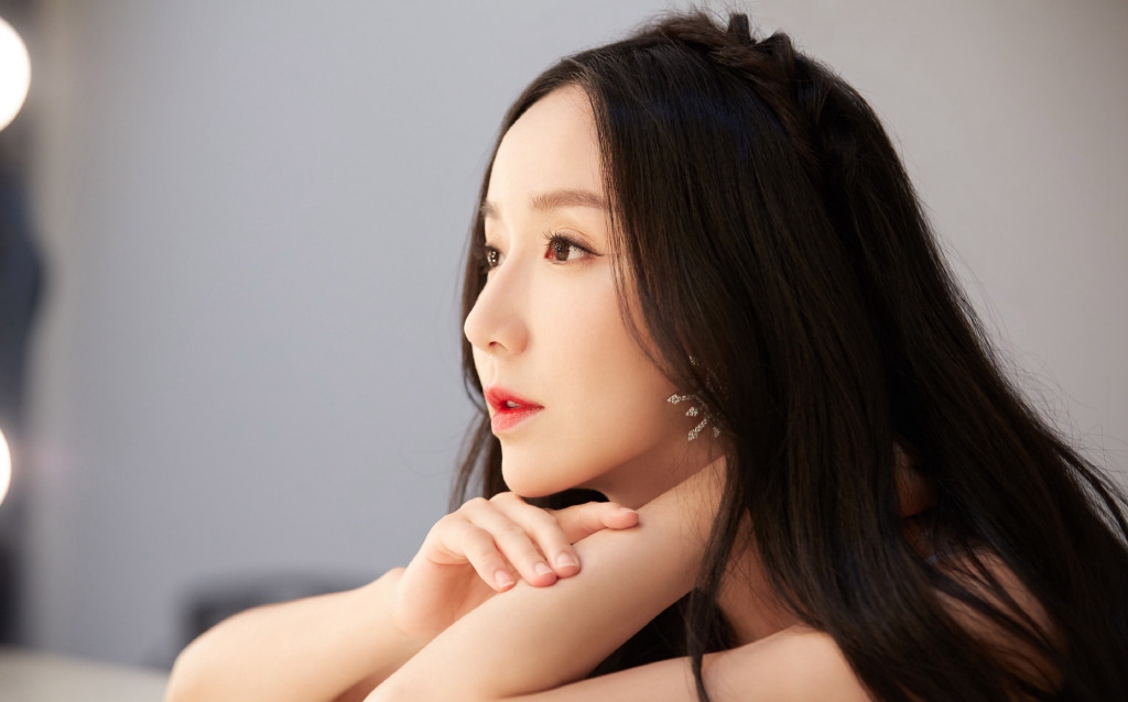 娄艺潇优雅唯美写真图片图片
