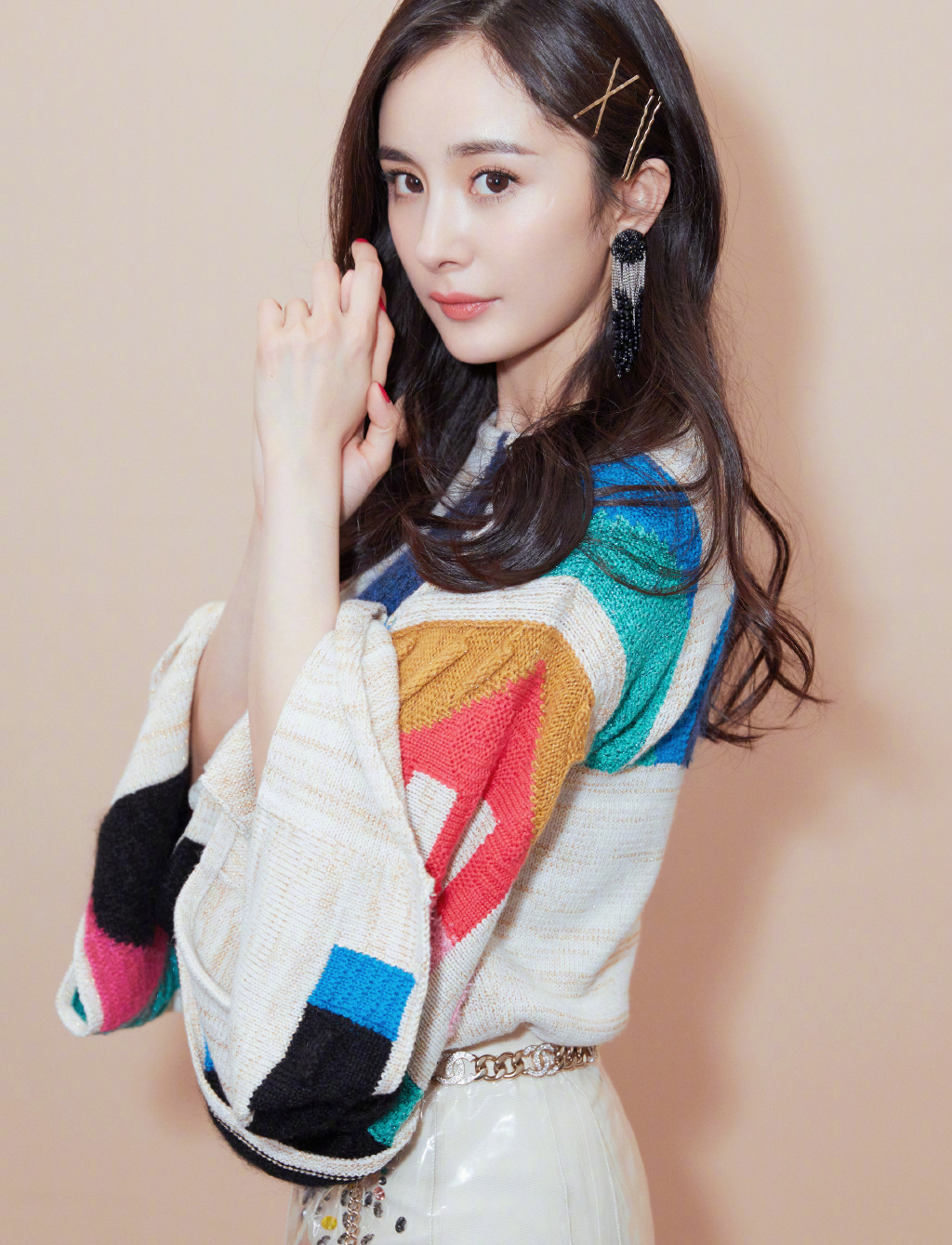 中国内地北京影视女演员杨幂抹胸裙性感高清桌面壁纸图片