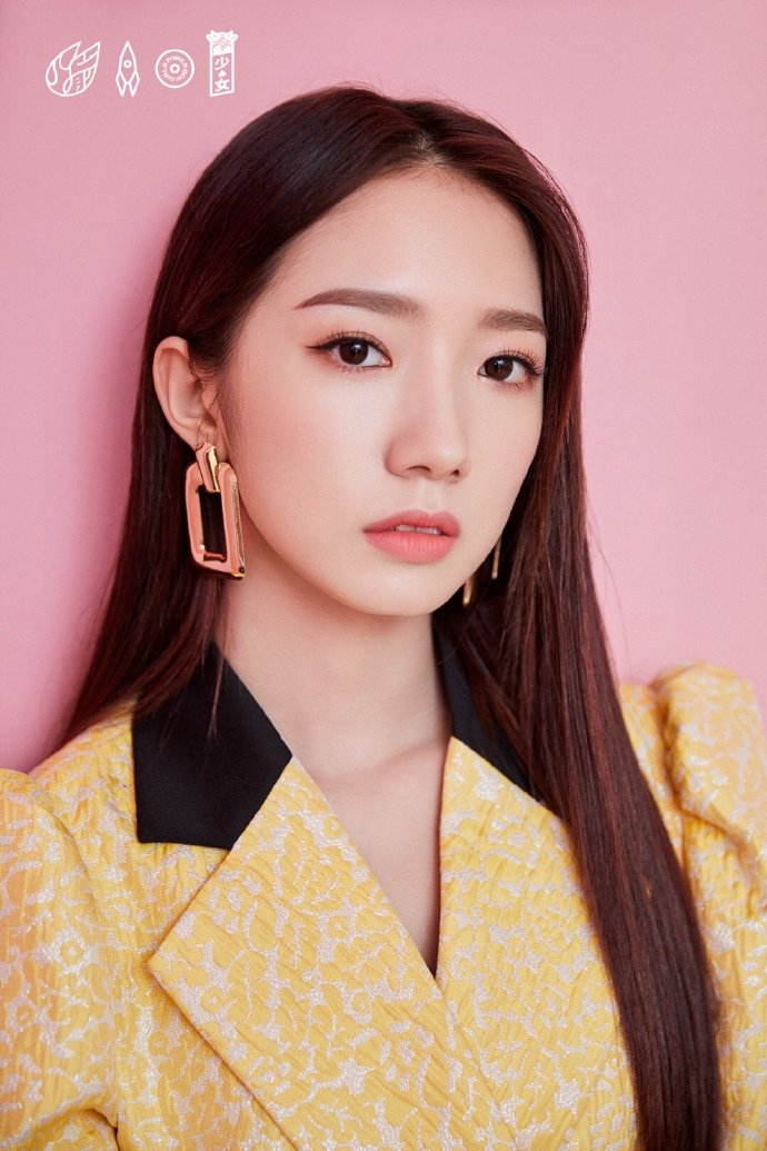 高清女明星孟美岐酷美西装写真图片图片