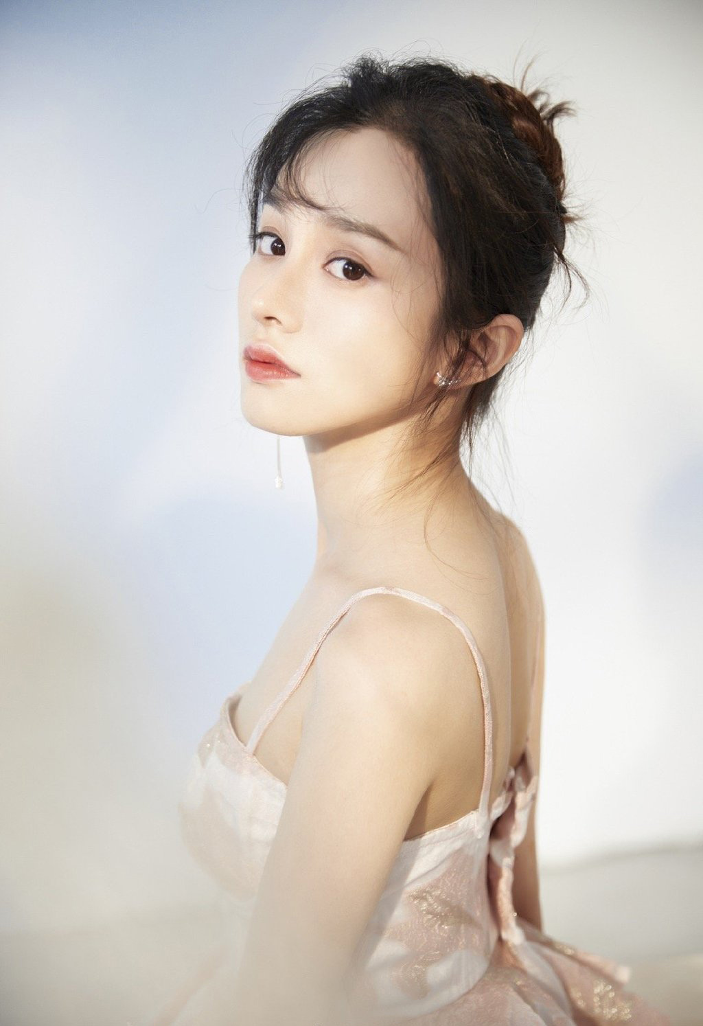 中国内地安徽省淮南市影视女演员陆妍淇清新甜美写真图片图片