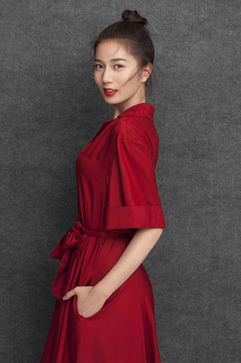 中国大陆四川省成都女演员彭杨甜美知性写真图片图片 中国大陆四川省成都女演员彭杨甜美知性写真图片图片