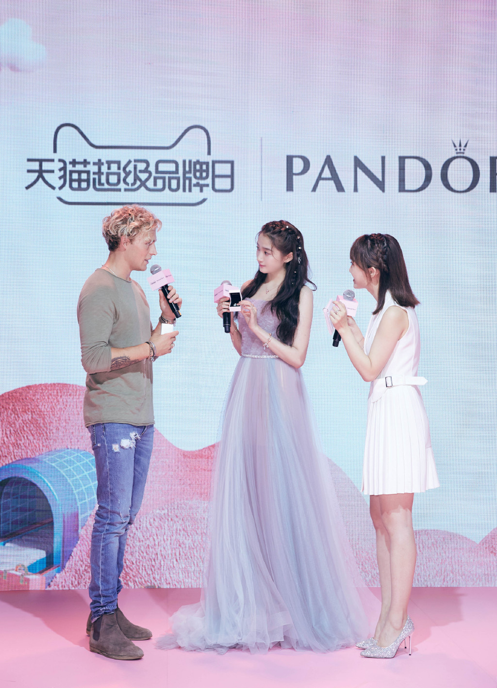 关晓彤图片