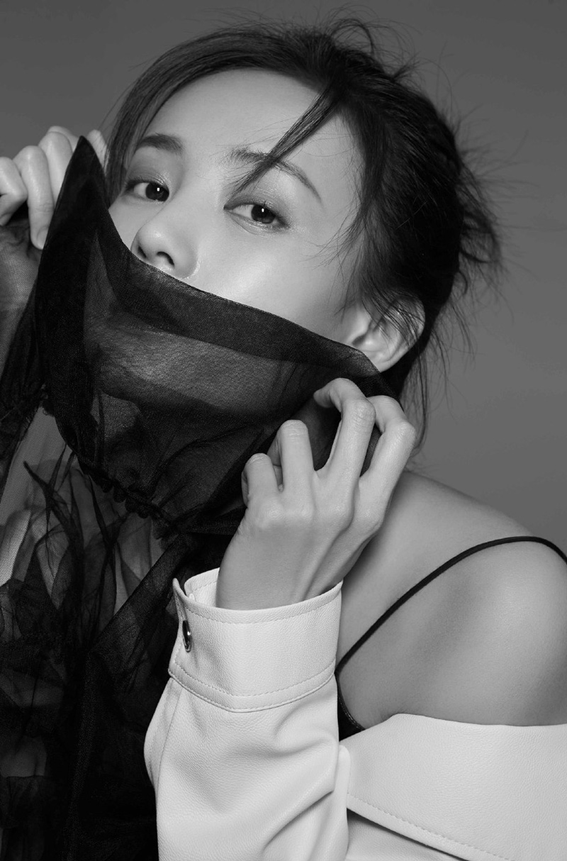 高清中国内地山东济南女演员李一桐Q清纯小公主白裙明星美女写真图片图片