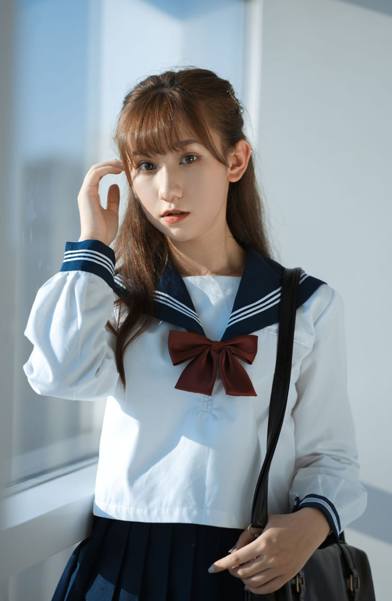 张佳宁图片