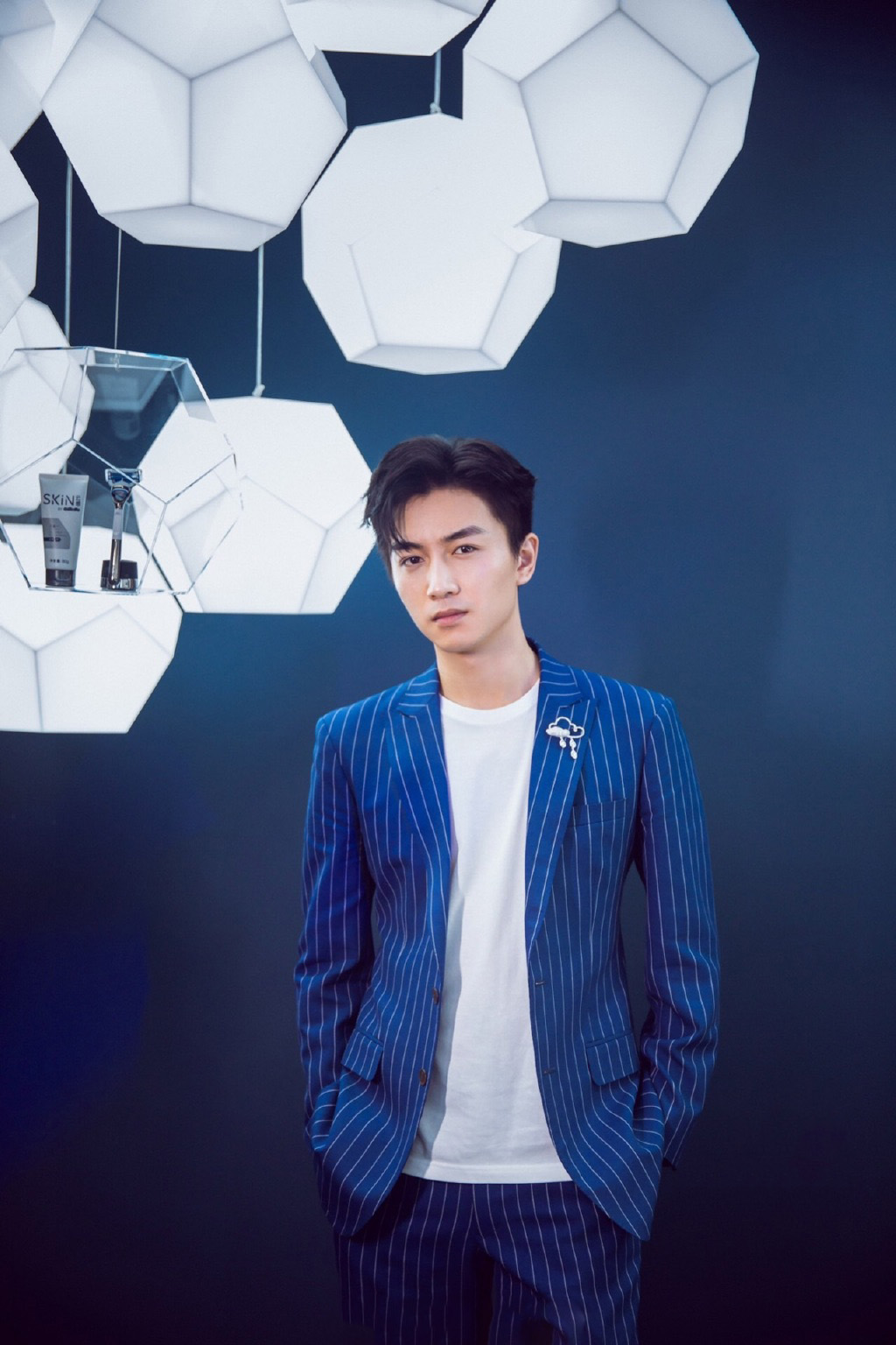 中国内地男演员陈晓秋冬儒雅写真贵族范儿十足图片