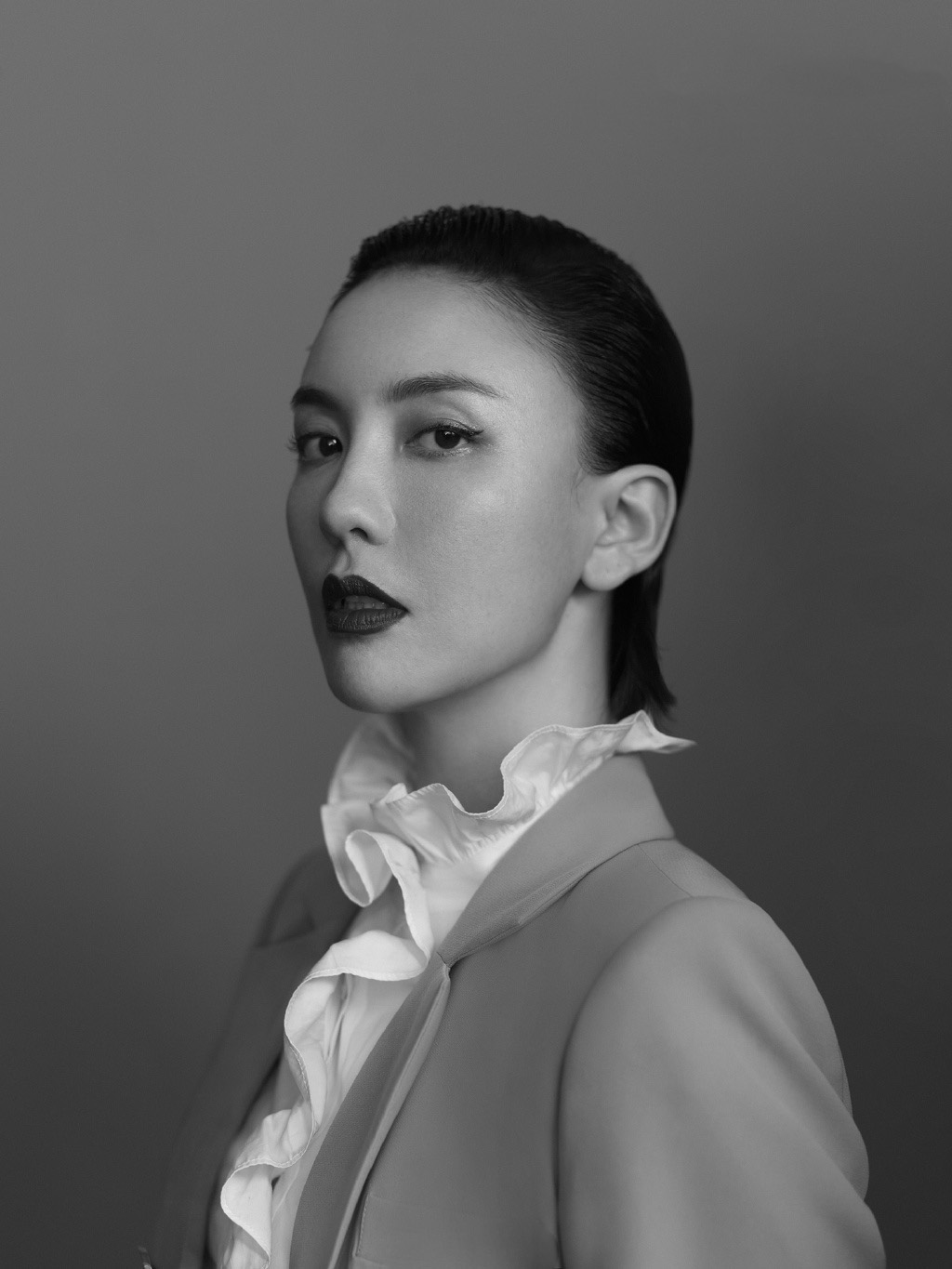 山东籍内地女演员吕佳容高清桌面壁纸图片