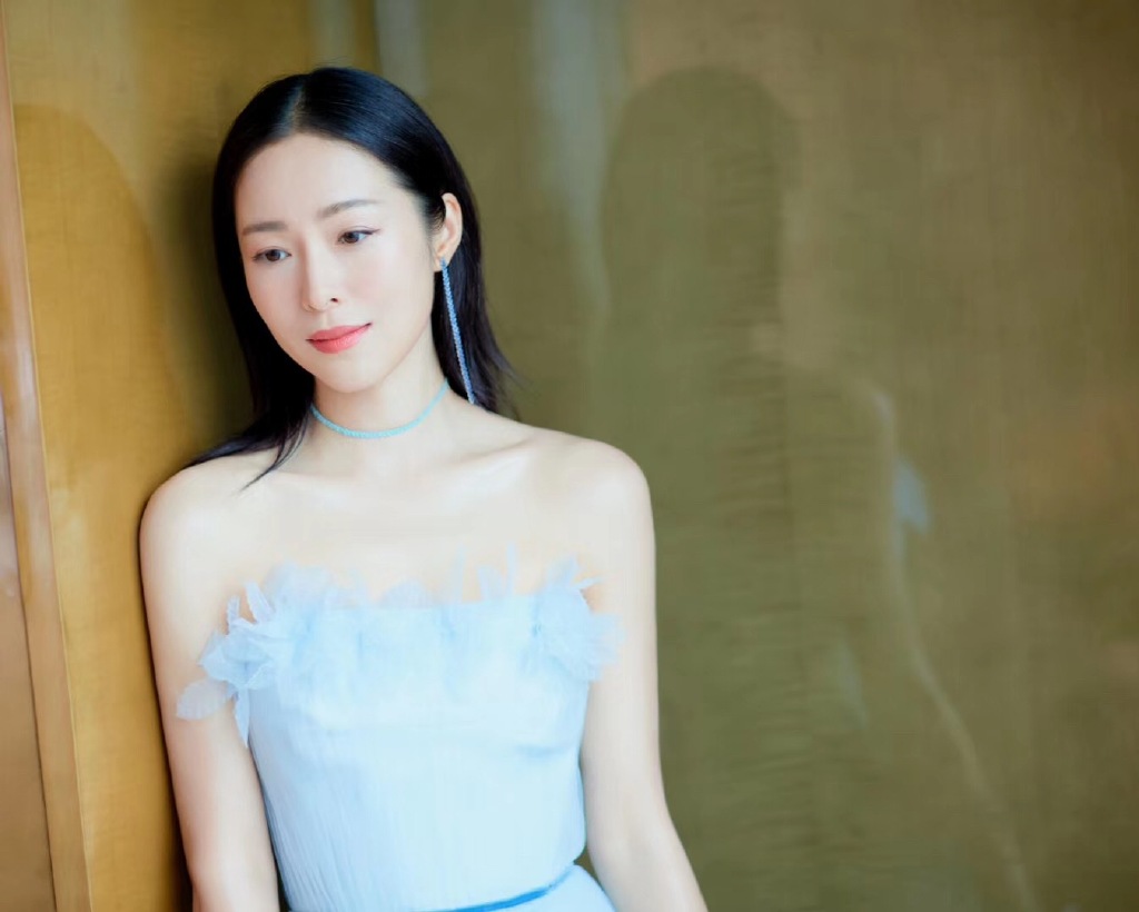 江一燕图片