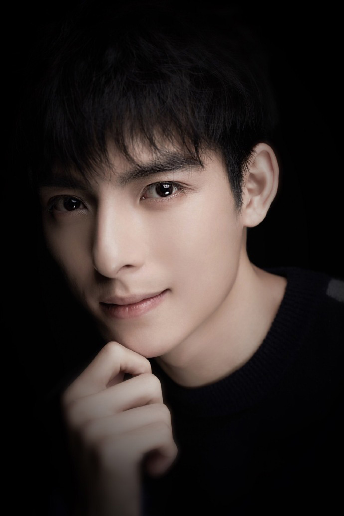 高清男星王皓轩黑色系写真图片图片