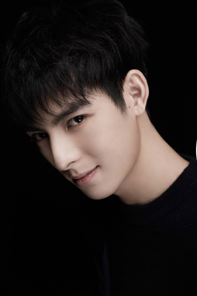 高清男星王皓轩黑色系写真图片图片