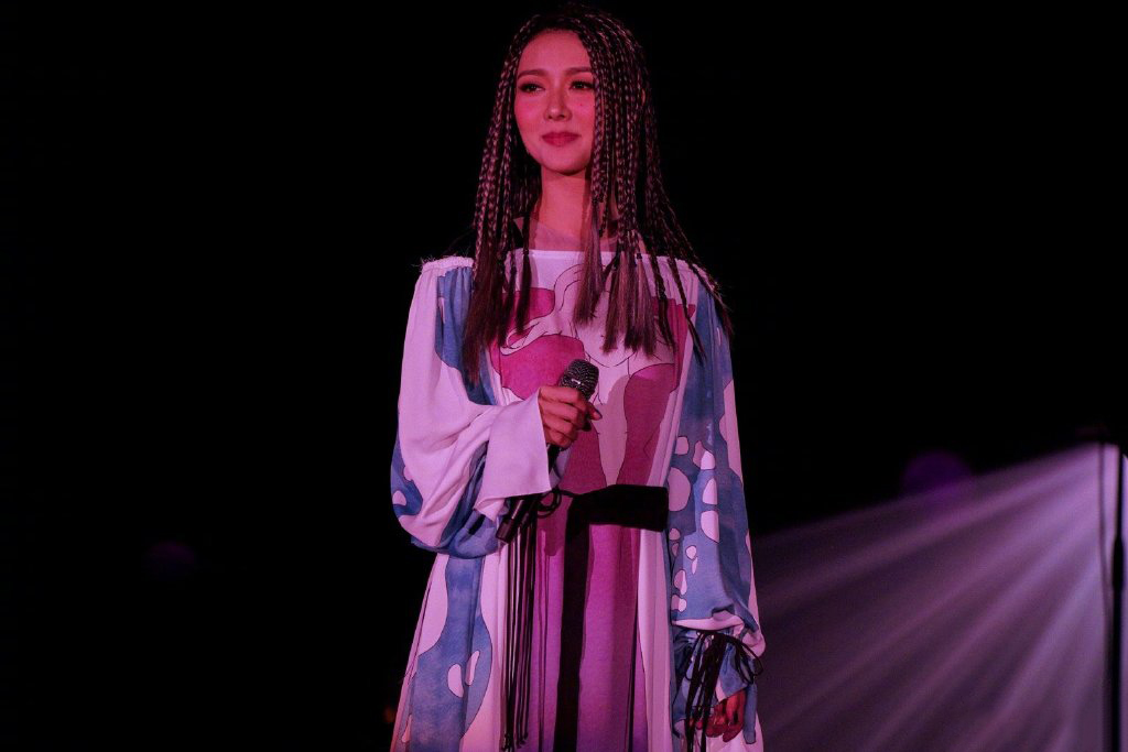 薛凯琪干练优雅时尚写真图片图片