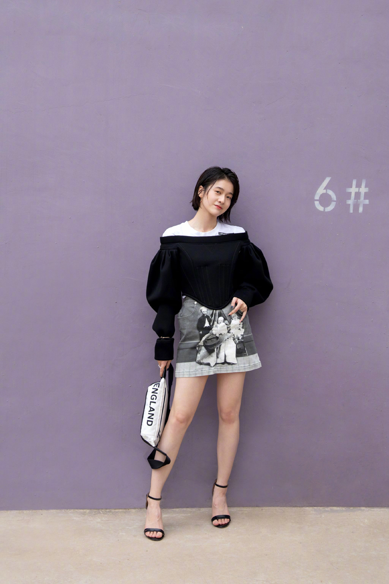 中国内地浙江省义乌女演员张雪迎时尚个性写真图片图片 中国内地浙江省义乌女演员张雪迎时尚个性写真图片图片