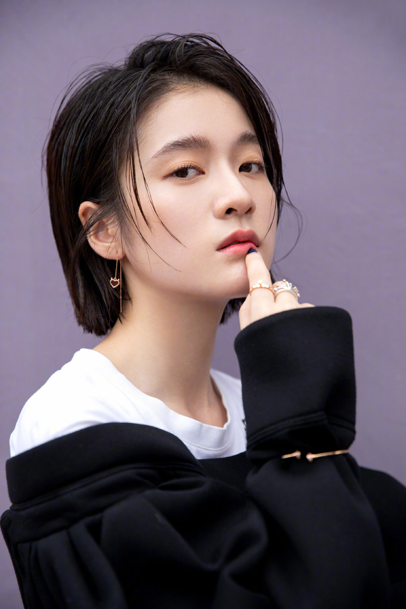 中国内地浙江省义乌女演员张雪迎时尚个性写真图片图片 中国内地浙江省义乌女演员张雪迎时尚个性写真图片图片